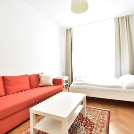 Universum Apartment 3 Wenen Buitenkant foto