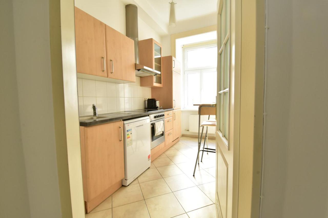 Universum Apartment 3 Wenen Buitenkant foto