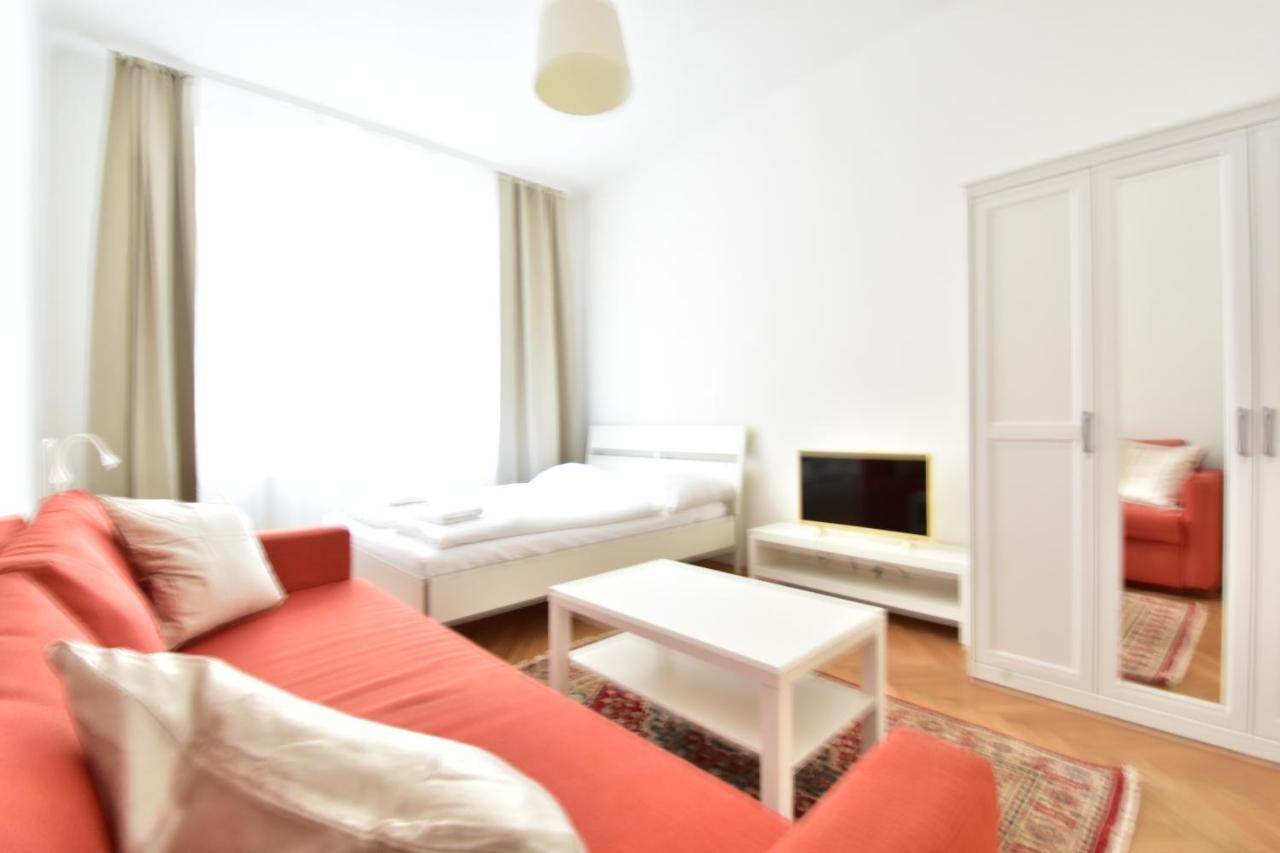 Universum Apartment 3 Wenen Buitenkant foto