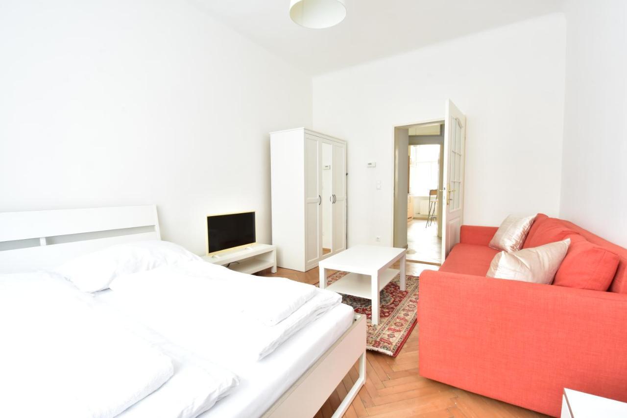 Universum Apartment 3 Wenen Buitenkant foto